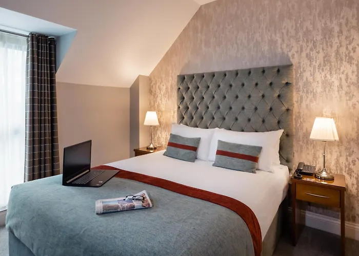Raheen Woods Hotel