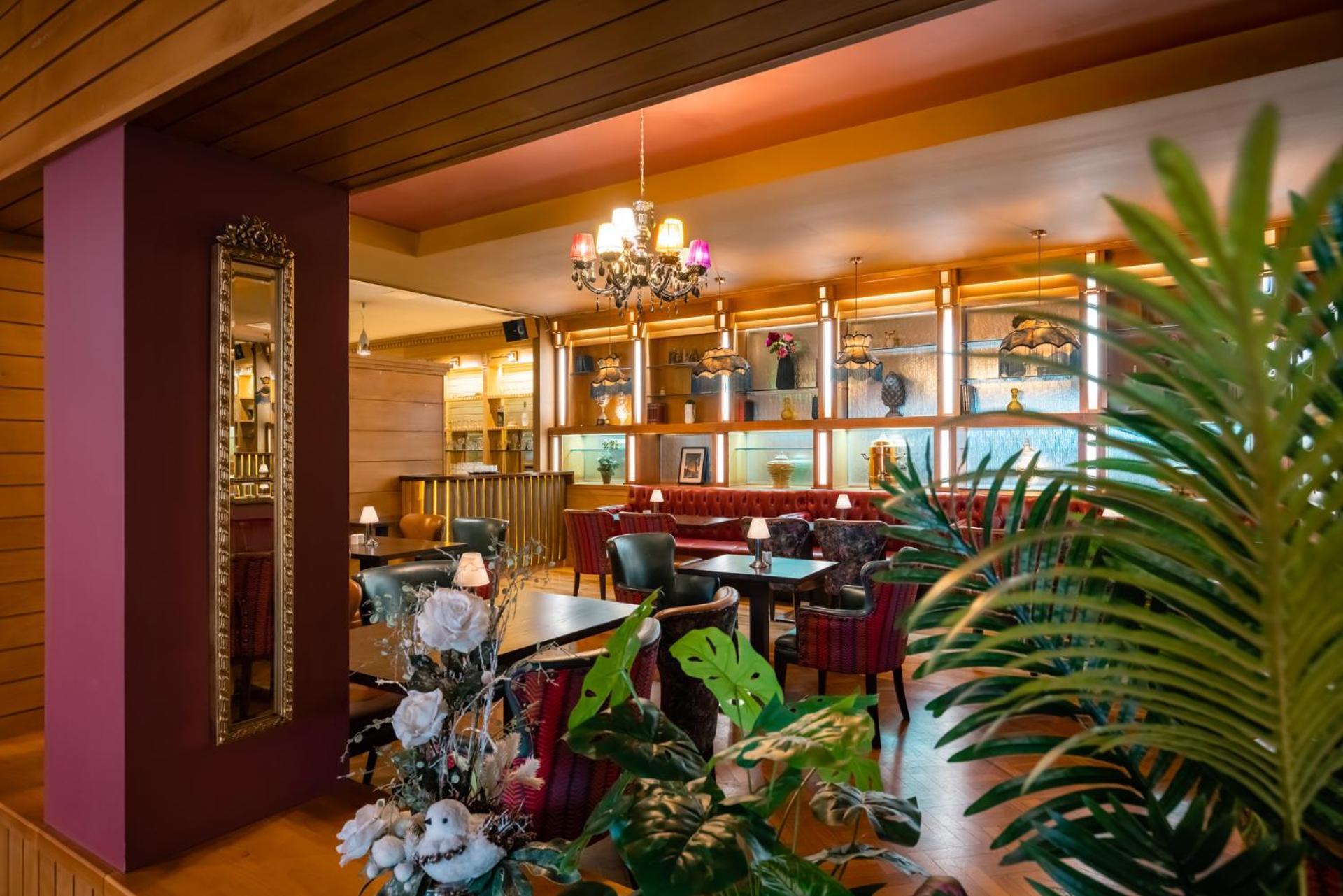 Raheen Woods Hotel