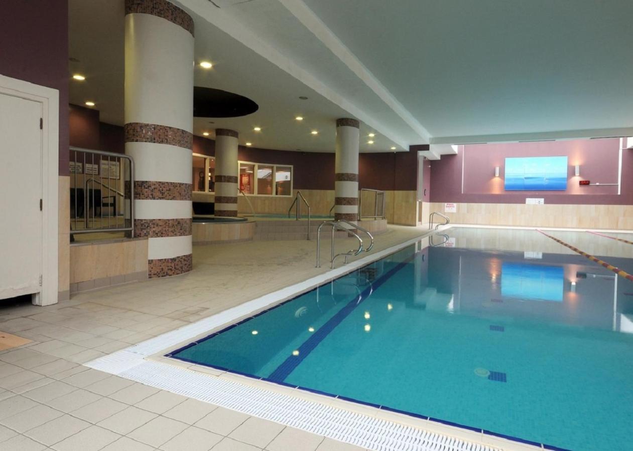 Hotel Raheen Woods 4*